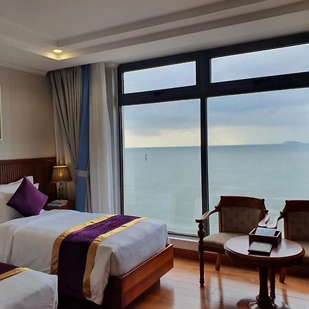 Vietnam Taste Hotel Quy Nhon - Beachfront Exterior photo